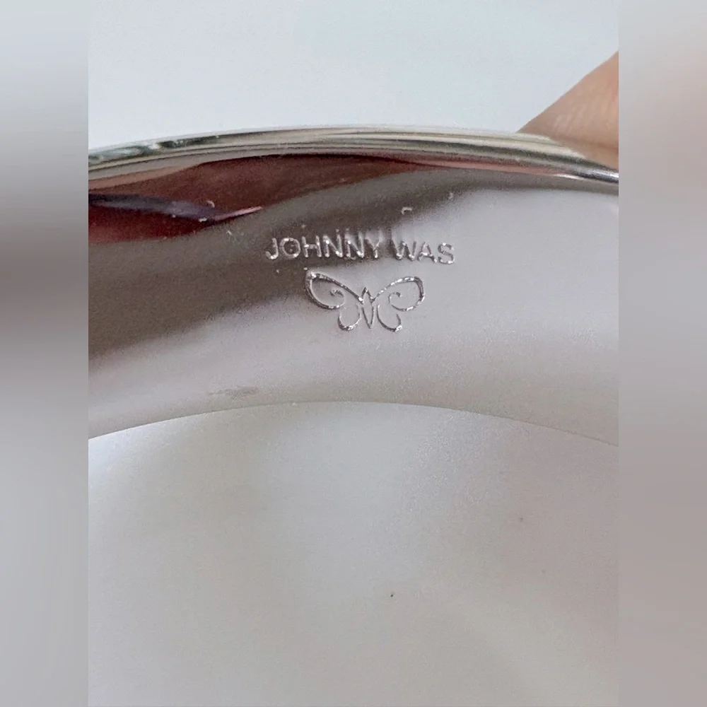 NWOT -Johnny Was LOVE Hinged Bracelet - M/L - Picture 3 of 10